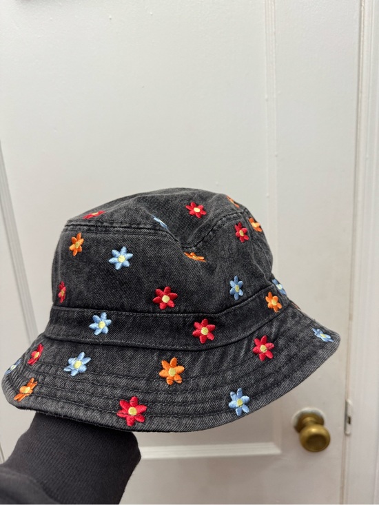 American Eagle Outfitters Accessories - American Eagle Outfitters Gray Denim Bucket Hat with Small Floral Embroidery